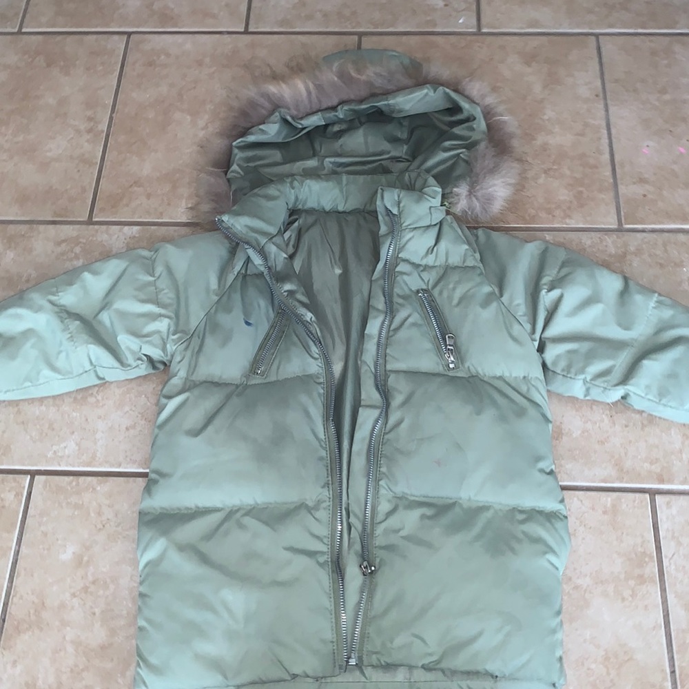 Girls Puffer Coat/ Jacket